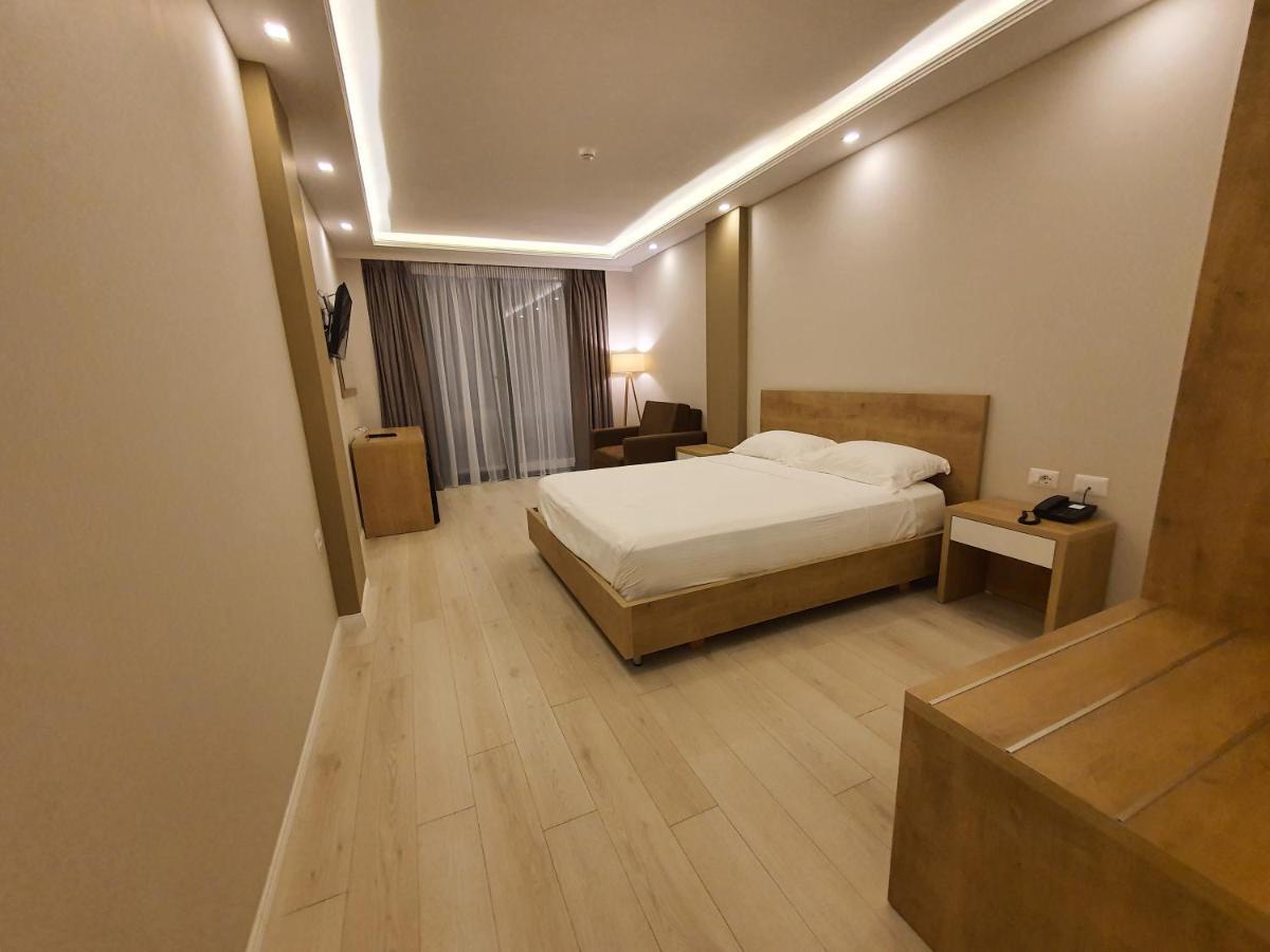 Amber Hotel Albania Spille Buitenkant foto
