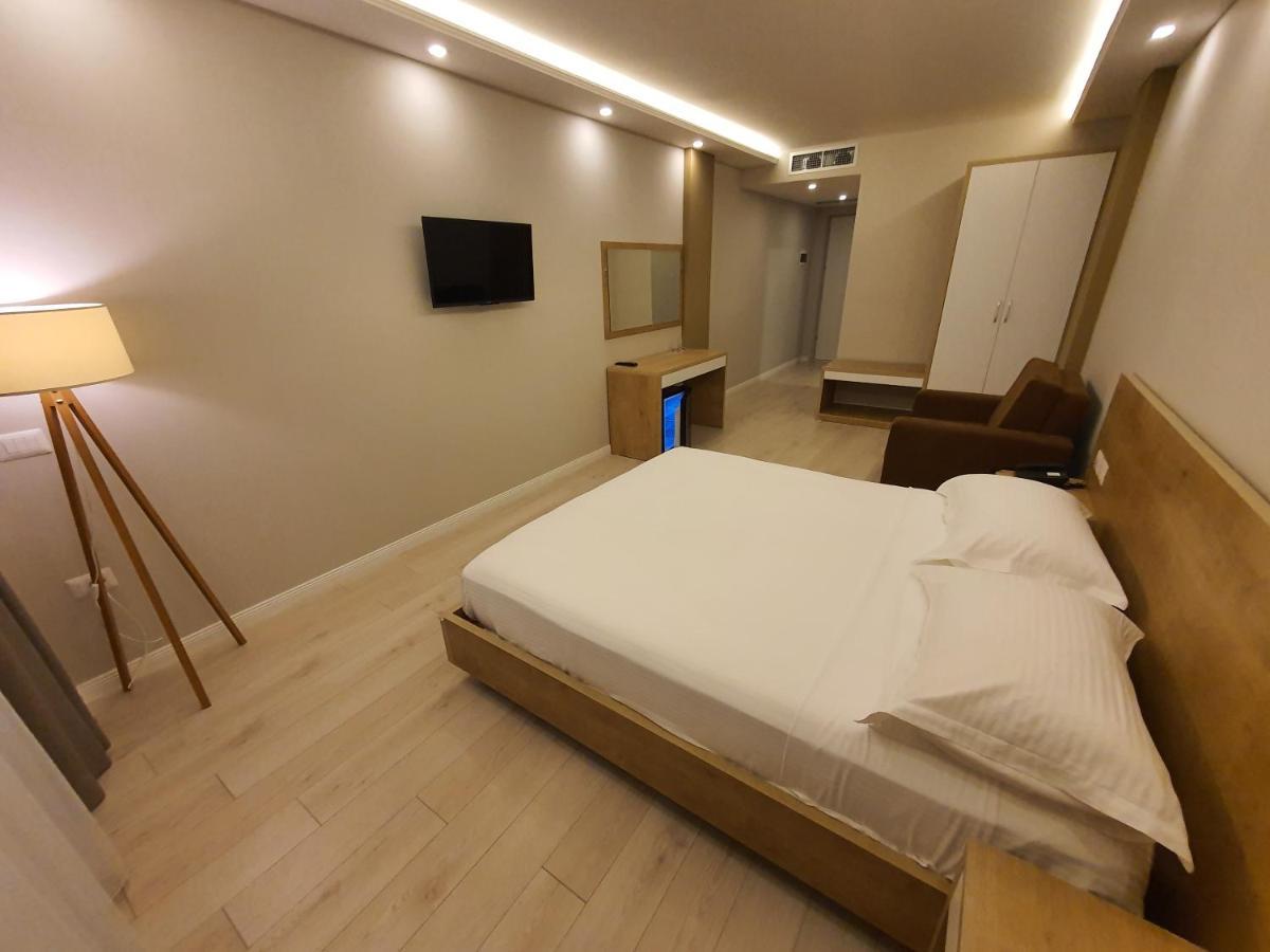 Amber Hotel Albania Spille Buitenkant foto