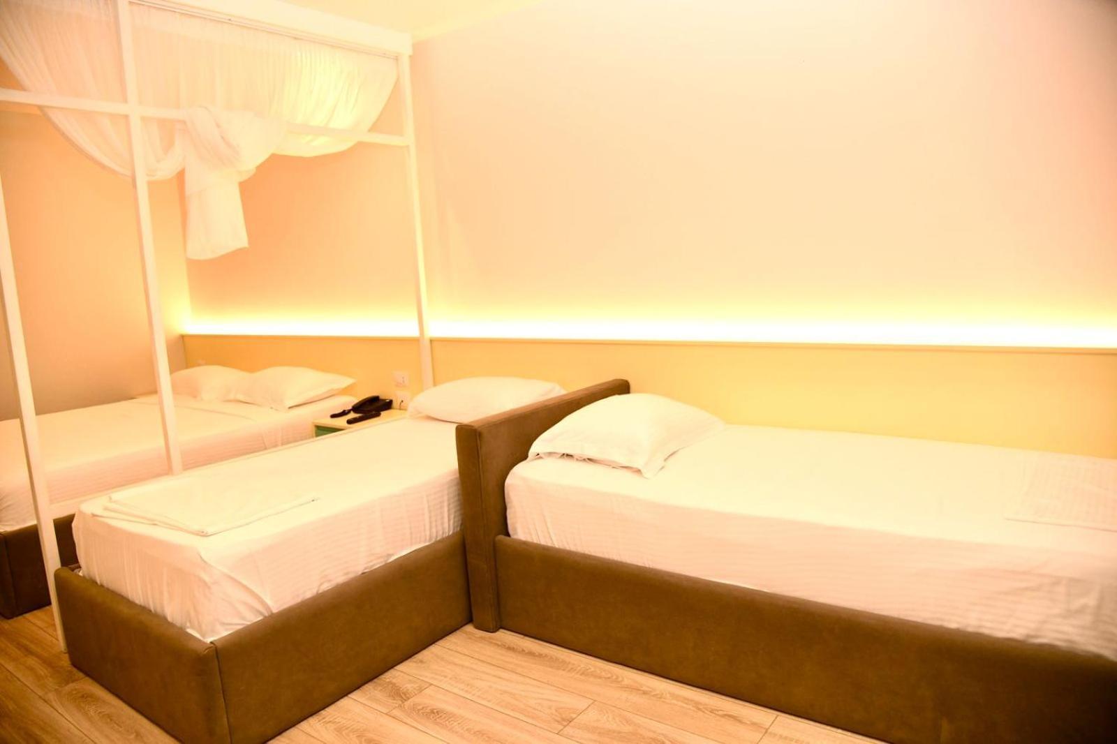 Amber Hotel Albania Spille Buitenkant foto